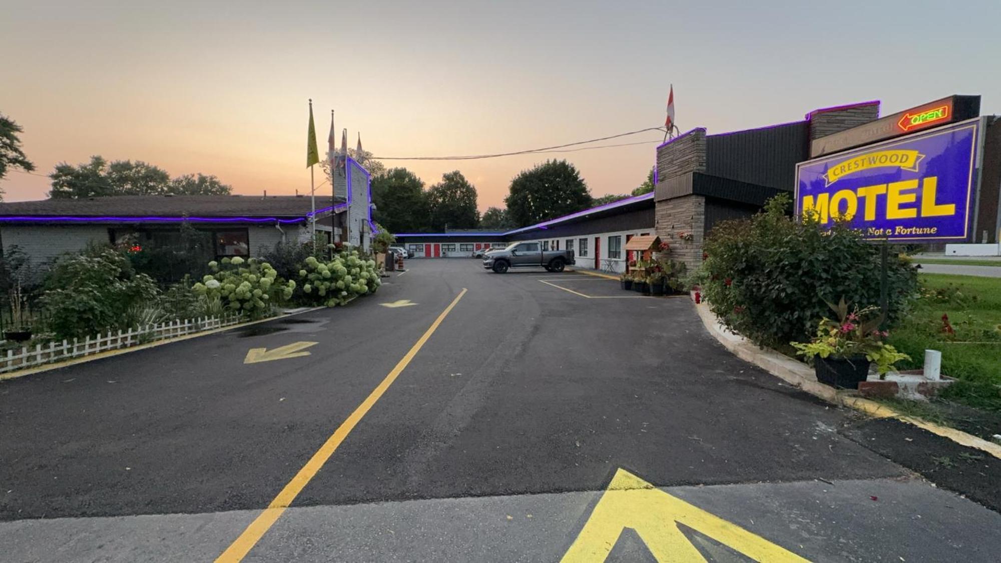 Crestwood Motel Burlington Exterior foto